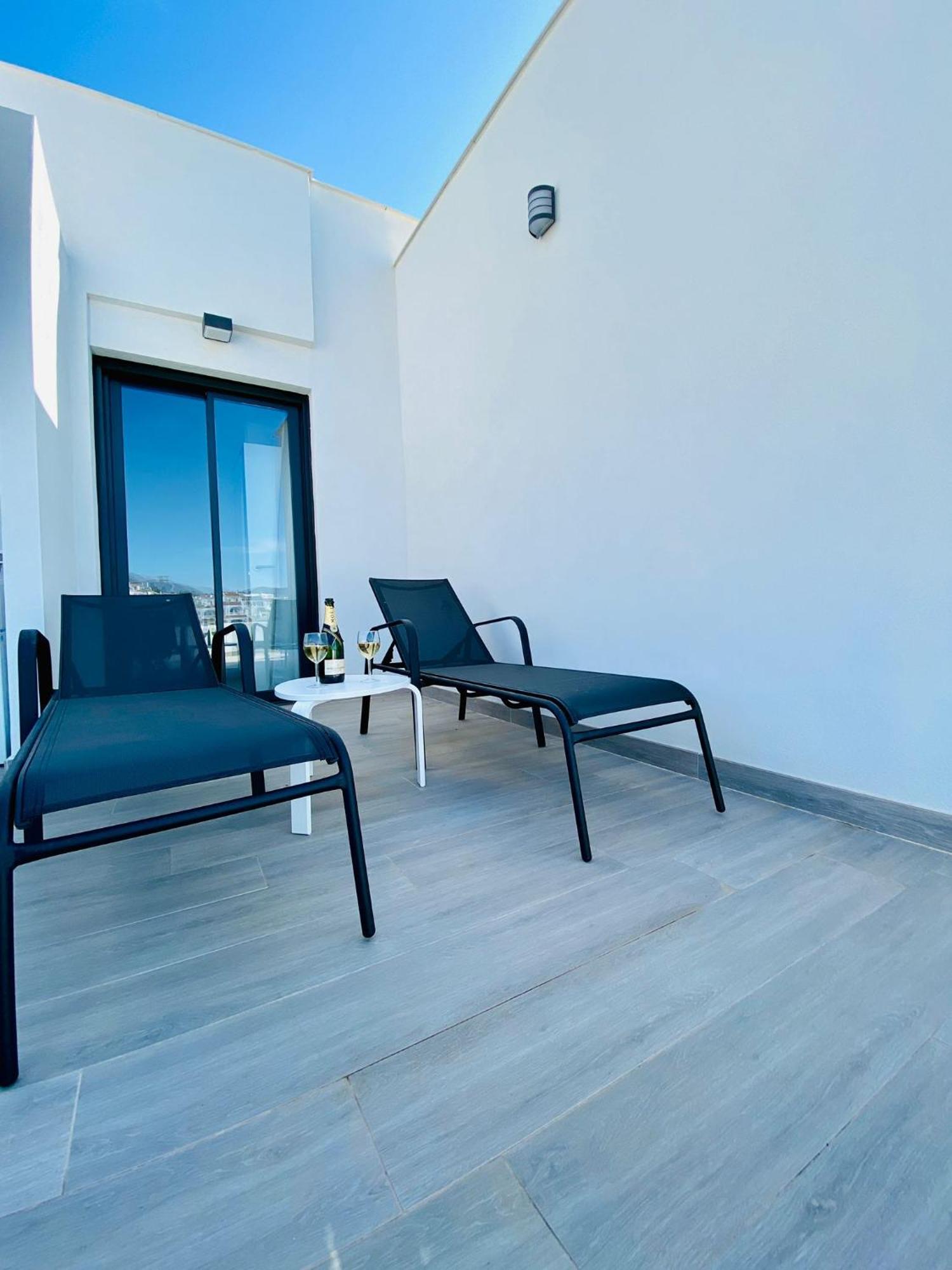 Royal Palm 22 Luxurious 3 Bedroom Penthouse Nerja Exterior photo