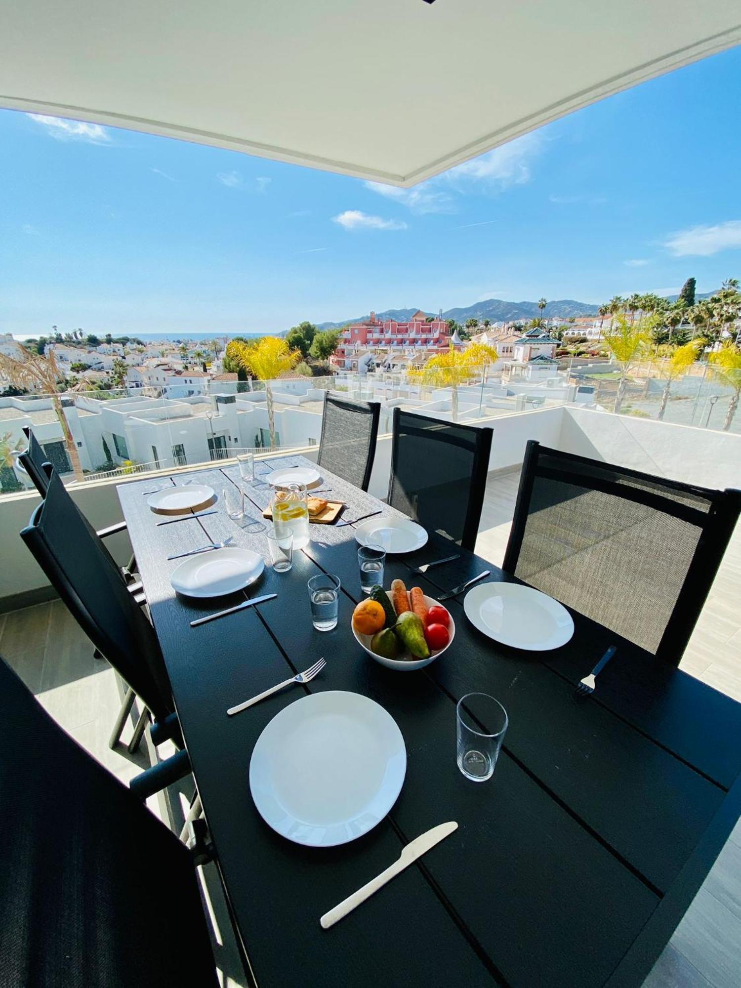 Royal Palm 22 Luxurious 3 Bedroom Penthouse Nerja Exterior photo