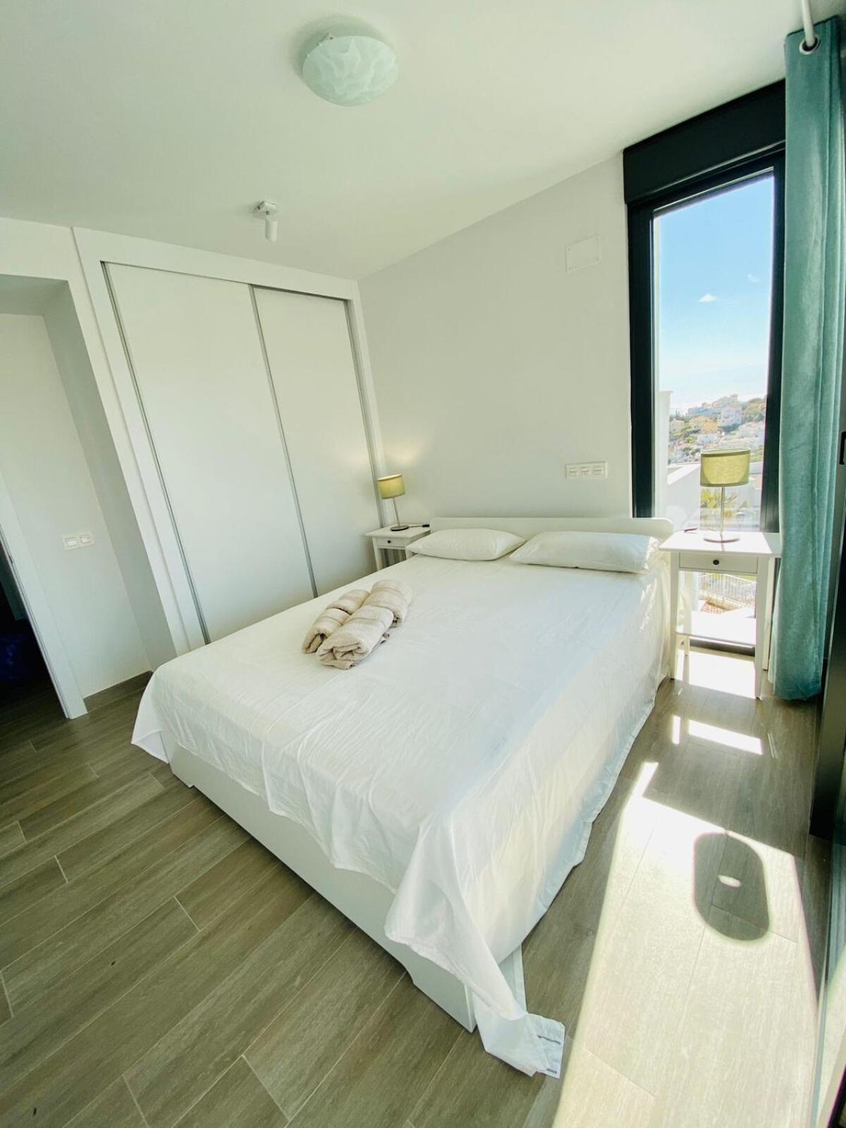 Royal Palm 22 Luxurious 3 Bedroom Penthouse Nerja Exterior photo